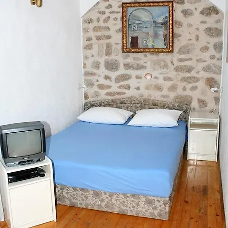 With A Parking Space Bol, Brac - 2879
